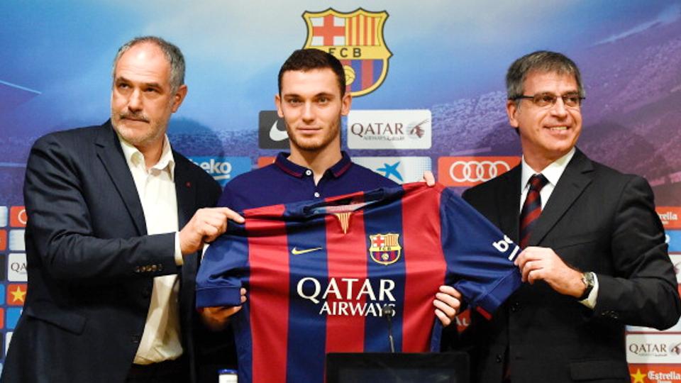 Thomas Vermaelen (tengah) - INDOSPORT